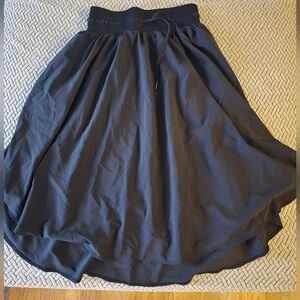 Lululemon knee length skirt